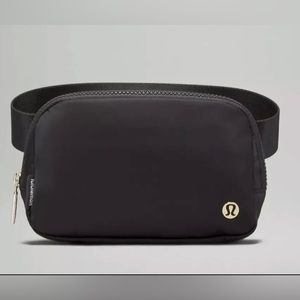 🔥NWT🔥Lululemon Everywhere Belt Bag 1L Black/Gold New Drop FAST SHIP